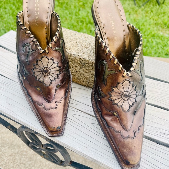 BCBG Western Mules Vintage Metallic Bronze in Box Size 6.5 Women’s - Picture 4 of 11